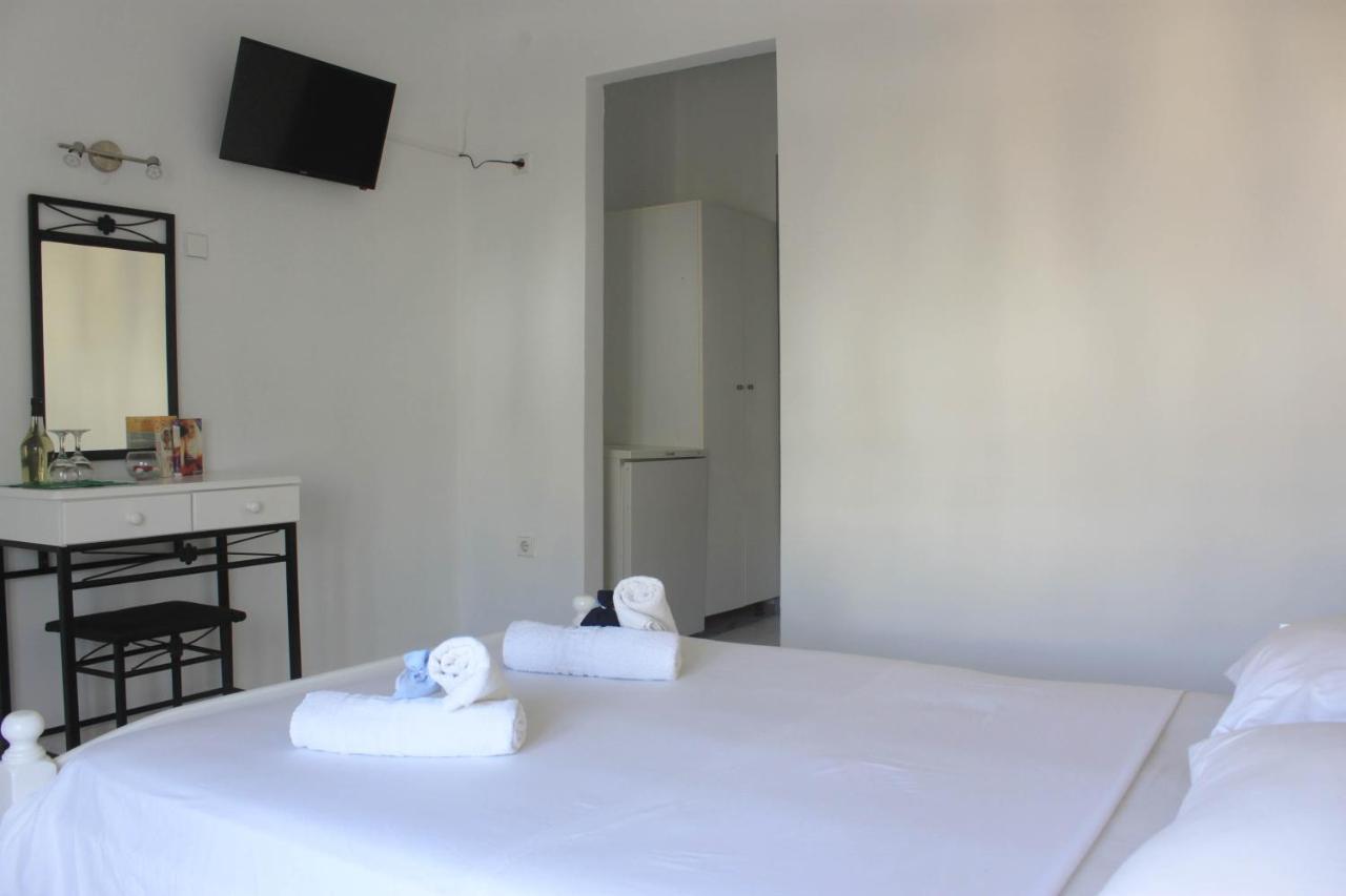 Syros Holidays Vari  Exterior photo